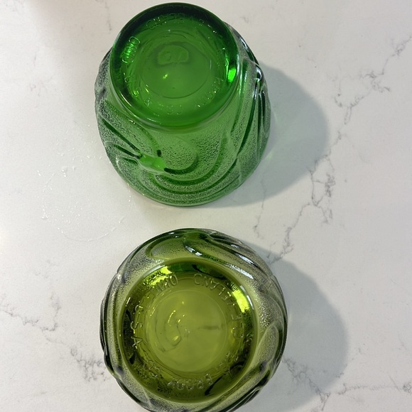 E O Brody Co. 2 Vintage Green Dépression Era Glass Bowls Cleveland, OH 4.5”x4.7” - Picture 3 of 5